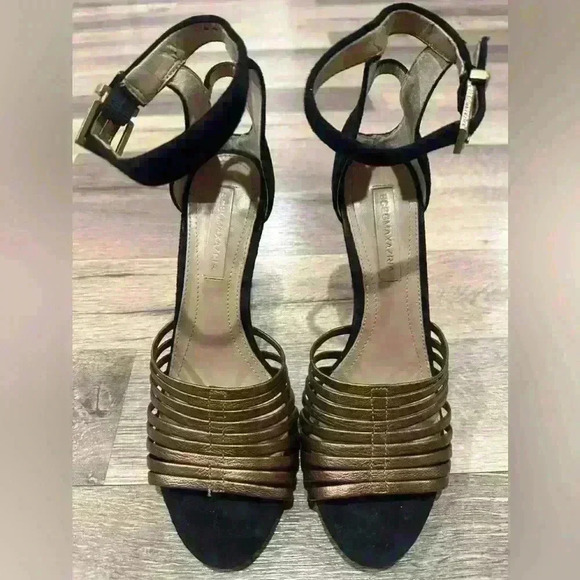 BCBGMaxAzria Shoes - BCBG MaxAzria back and bronze gold sandals size 8M